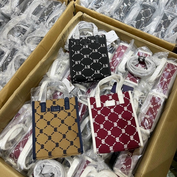 Túi MLB quai xách kèm dây dài đeo chéo chất vải dày dặn đứng form