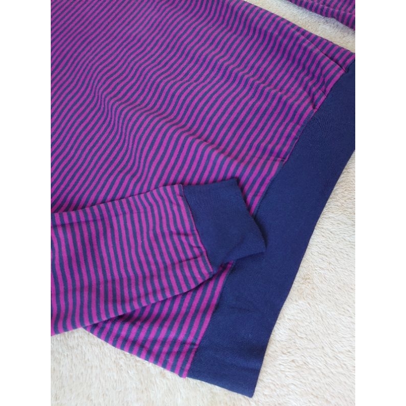 Áo sweater nữ BERSHKA kẻ sọc ngang màu xanh đen phối hồng tím cổ tròn tay dài chất thun da cá