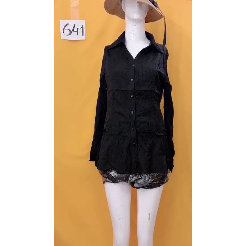 áo sơ mi đen size M. S641