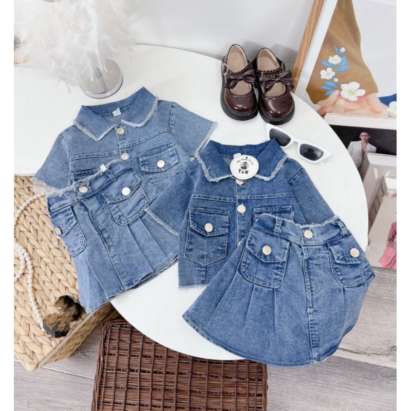 Sét  áo khoác kèm chân váy jean xoè xinh cho bé gái
