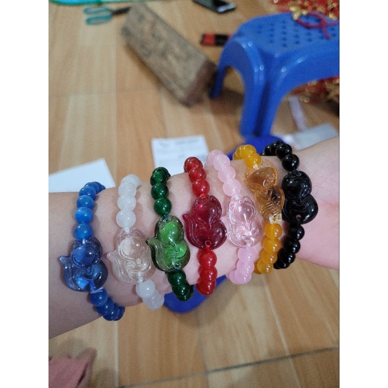 Vòng tay hồ ly phong thủy đá 8 li