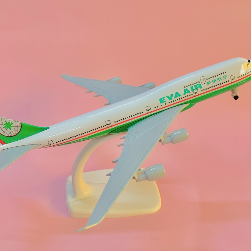 Mô Hình Kim Loại Máy Bay EVA Air Cao Cấp Tỉ Lệ Chuẩn 20cm