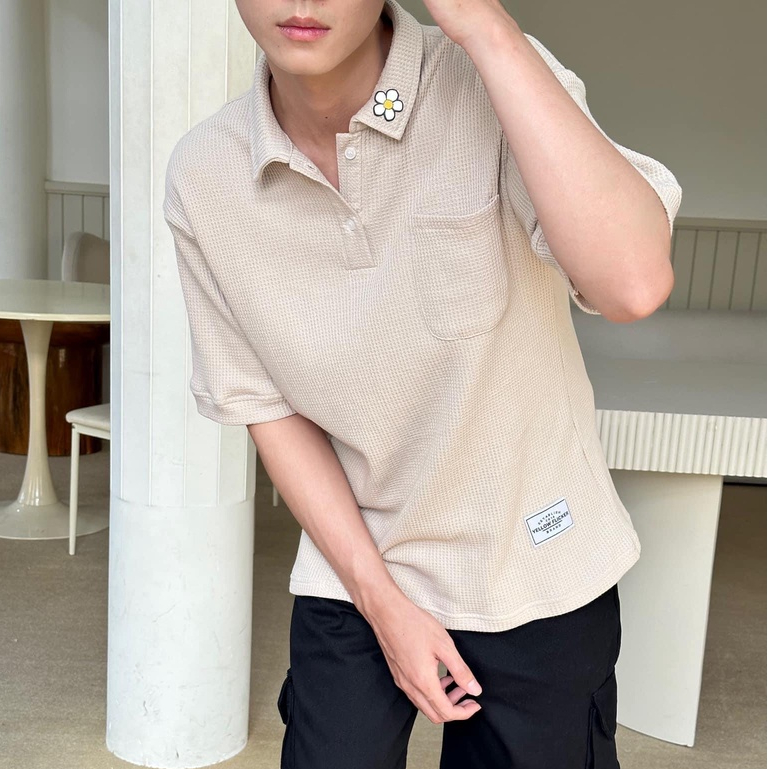 Áo polo tay ngắn YELLOW FLICKER logo hoa unisex