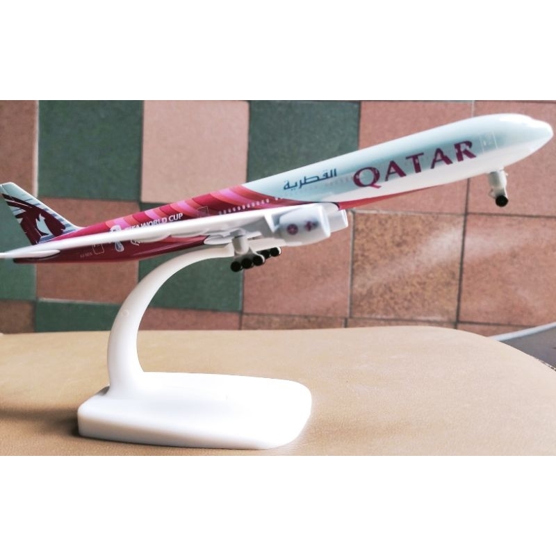 Mô hình máy bay QATAR kim loại 20cm