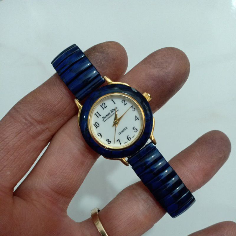 Đồng hồ si nhật nữ dây chun hiệu JHONNY BLUES