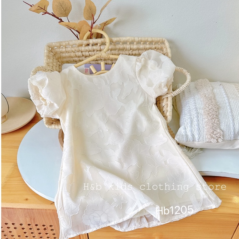 Váy Cho Bé Gái WOWKDS Đầm Công Chúa Chất Liệu Ren Hoa Tay Bồng Sang Chảnh Từ 10-20kg