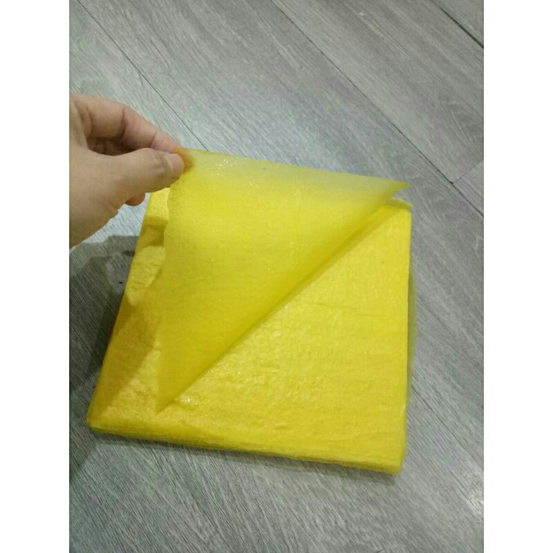 Bánh ram Hà Tĩnh, Vỏ ram Hà Tĩnh màu vàng nghệ chuẩn ngon nhìn cũng thấy sự chỉn chu khác biệt