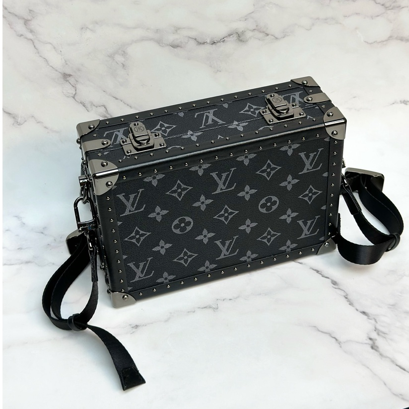 Túi đeo chéo Louis Vuitton hộp viền kim loại họa tiết hoa vân fullbox bill thẻ LA on web