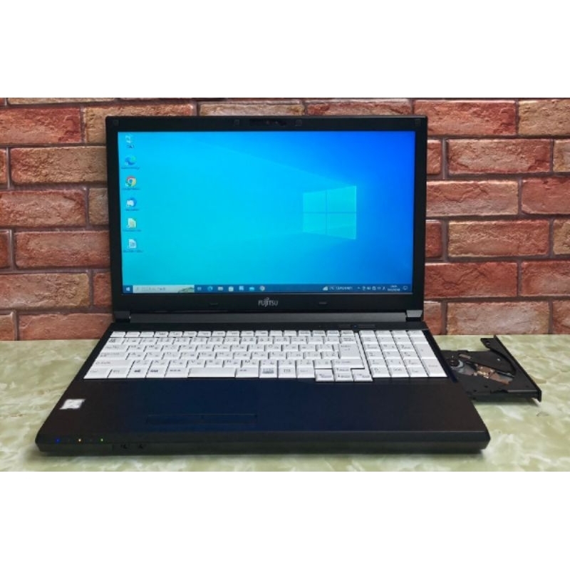 Fujitsu Lifebook A577 I5 7300U/Ram 4G/SSD128G/15.6IN HD Nội địa Nhật