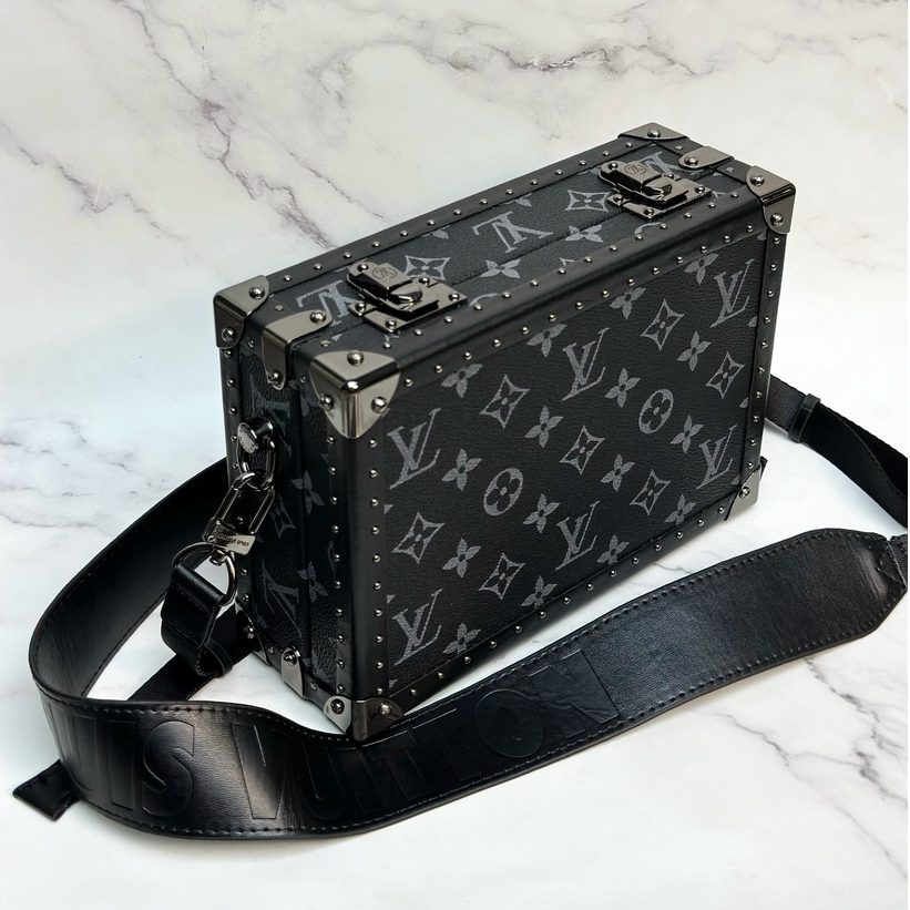 Túi đeo chéo Louis Vuitton hộp viền kim loại họa tiết hoa vân fullbox bill thẻ LA on web