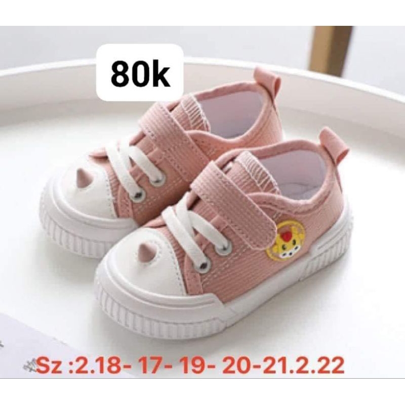 giày tập đi bé gái