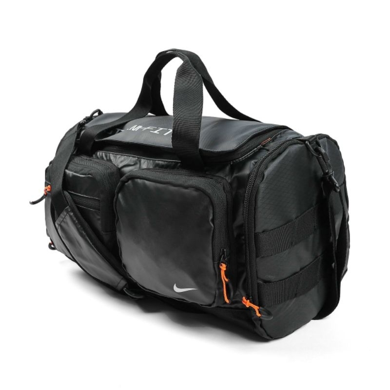 Balo túi trống NIke Storm nhiều ngăn khoá kéo.Quai đeo bản rộng êm ái, chất da si chống thấm