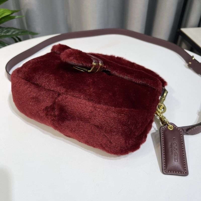 TÚI C*OACH PILLOW TABBY 18 thu đông siêu xinh