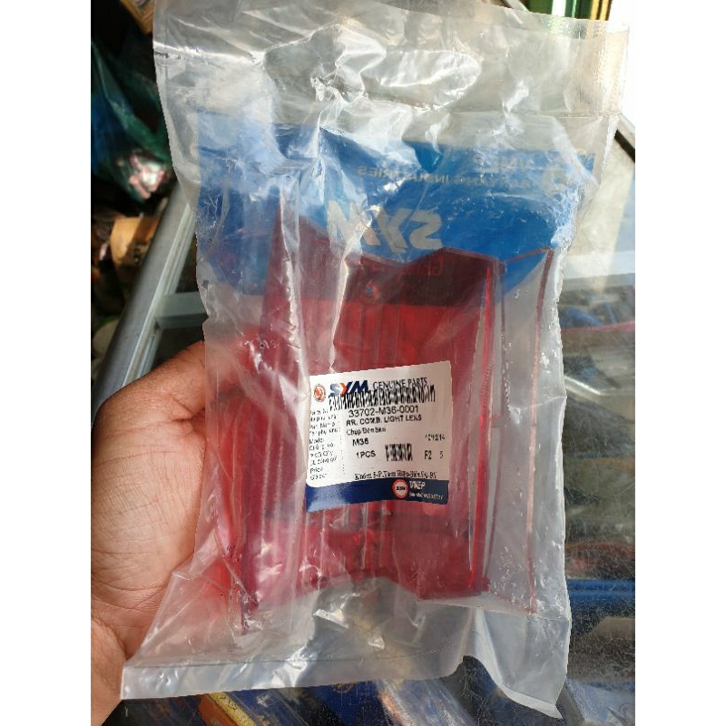 Nắp chụp đèn sau SYM Magic 100