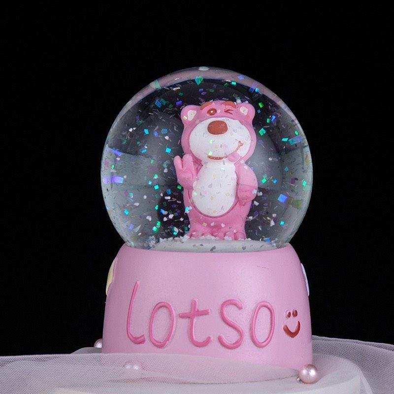 Quả cầu pha lê tuyết Gấu dâu có đèn phát sáng trang trí dễ thương