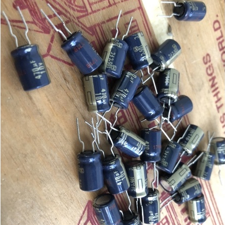 1 con tụ panasonic  FC 470uf/10v