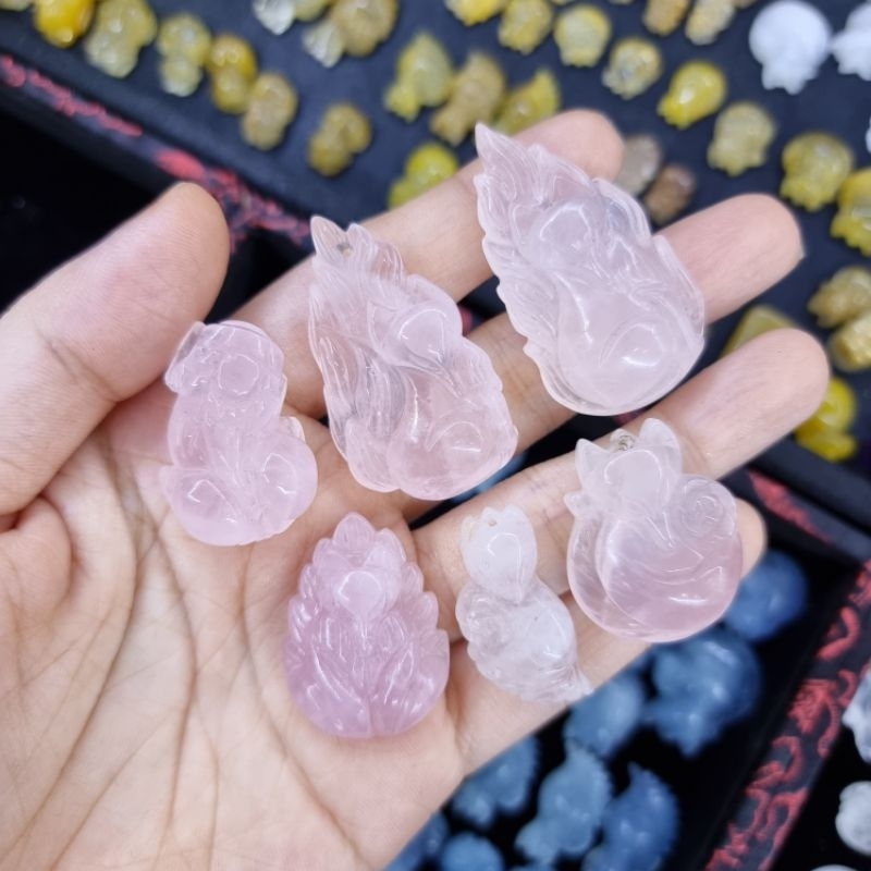 MẶT HỒ LY VÀ TỲ HƯU ĐỦ MÀU