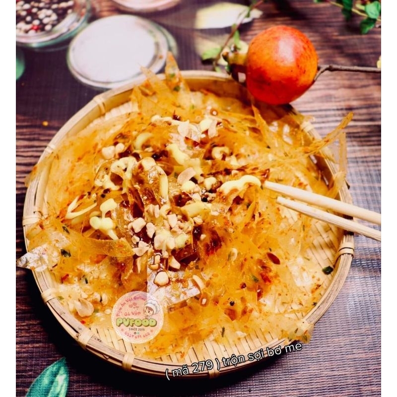 Bánh Tráng Trộn Sợi Bơ Me Kèm Đũa