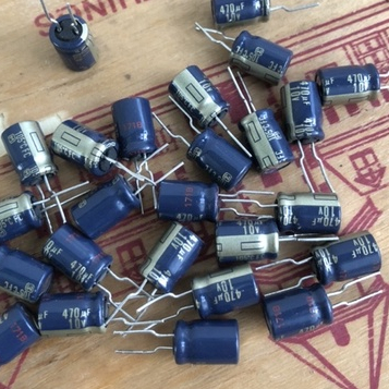 1 con tụ panasonic  FC 470uf/10v