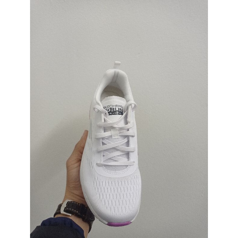 Giày skechers xuất dư