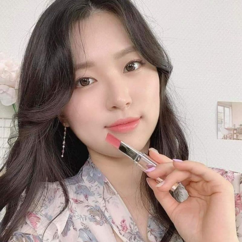 Son Đổi Màu 𝑳𝒂𝒚𝒆𝒓𝒊𝒏𝒈 𝑳𝒊𝒑 𝑩𝒂𝒓 Two Tone Lip Bar - No.16 Lonely Coral cam san hô pha nude