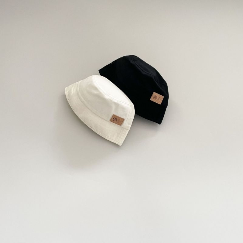 Mũ cụp vành gắn tag mặt cười cho bé, mũ cụp vành cho bé