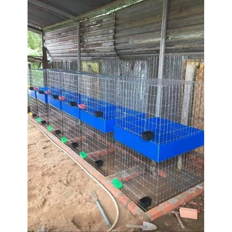 Khay bằng nhựa cho ae nhé. Kích thước 80x80