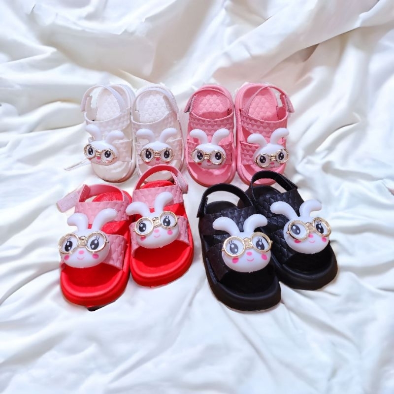 Giày quai dán siêu nhẹ cho bé gái hình thỏ đeo kính cute