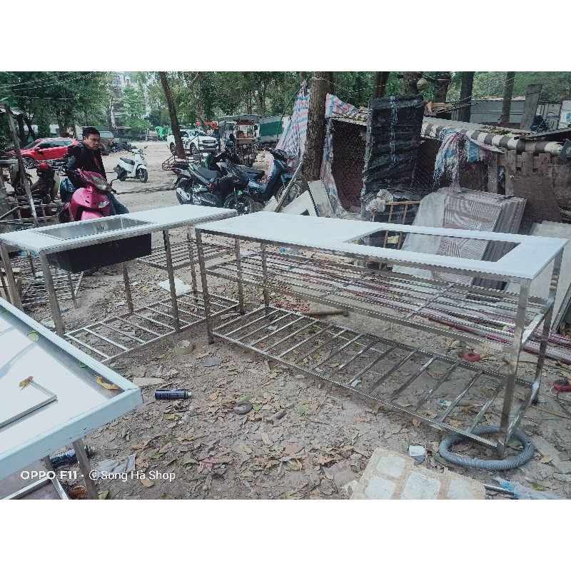 Bàn bếp chữ kích thước (140*60*c80, 190x60xc80cm) khung inox và mặt đá