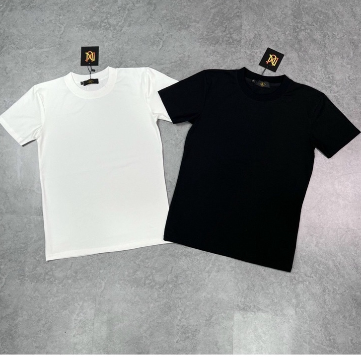 áo thun cổ tròn cotton 100%, hình shop tự chụp