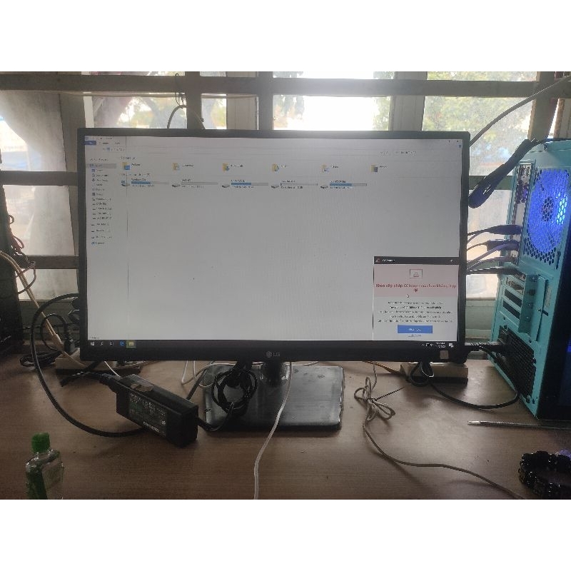 MÀN LG 24 IPS 1 SỌC CHỈ CHỮA CHÁY | BigBuy360 - bigbuy360.vn