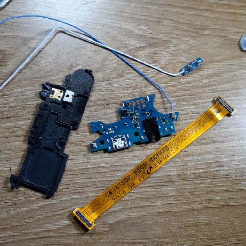 Linh kiện Samsung A750 cáp socket bo sạc dây sóng