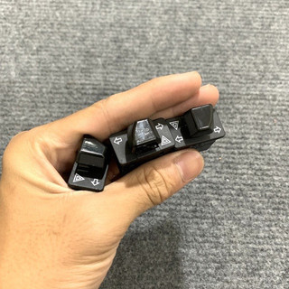 Công tắc Hazard , xi nhan hazard - Vision/Ab/Wave/SHVN/SHMode/Future/Lead (nháy 4 bóng)