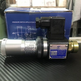 Công tắc áp suất dầu HJCS-02