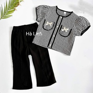 Bộ áo kẻ caro quần loe cho bé gái.