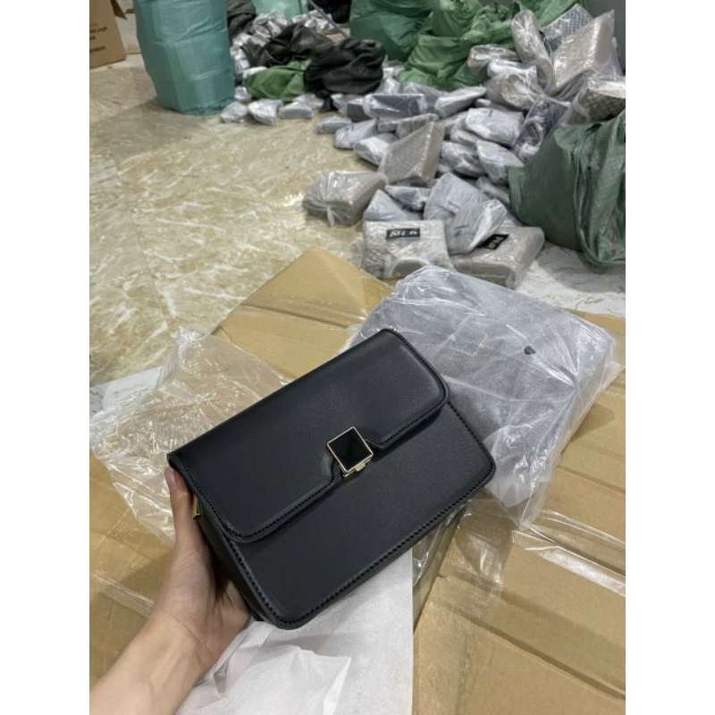 Túi xách nữ khoá vuông mẫu mới