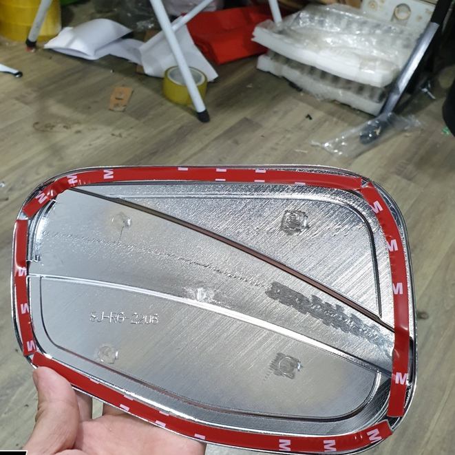 Ốp nắp bình xăng xe Ranger 2022 2023 Nhựa ABS mạ Crom cao cấp