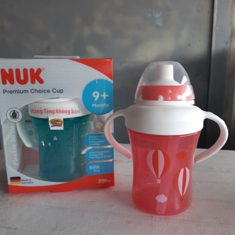 Bình tập uống nước cho bé Nuk - giao màu ngẫu nhiên