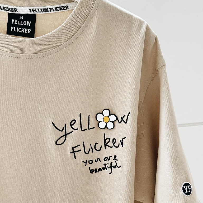 Áo thun tay ngắn cổ tròn YELLOW FLICKER logo hoa unisex