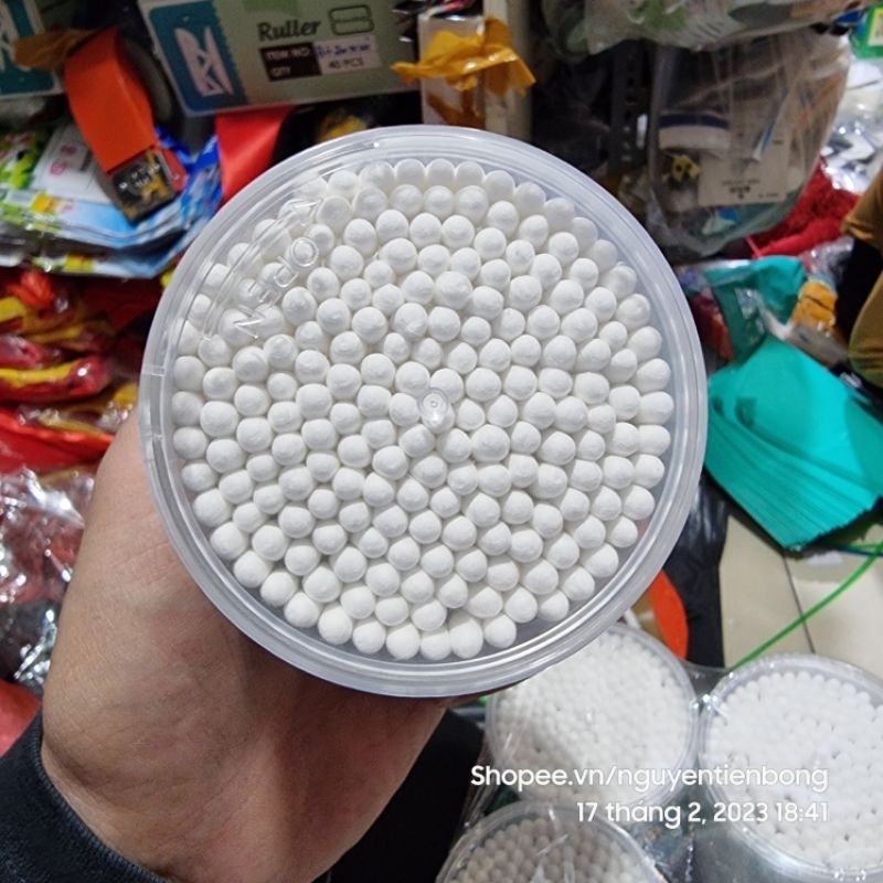 Hộp bông ngoáy tai tiện lợi 200que