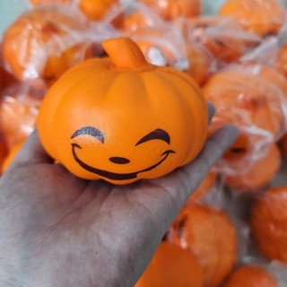 Squishy bí đỏ Halloween