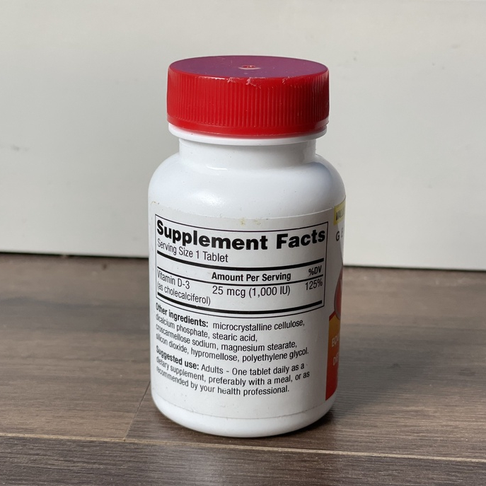 - Viên uống bổ sung vitamin D - Geri Care Vitamin D 25 mcg