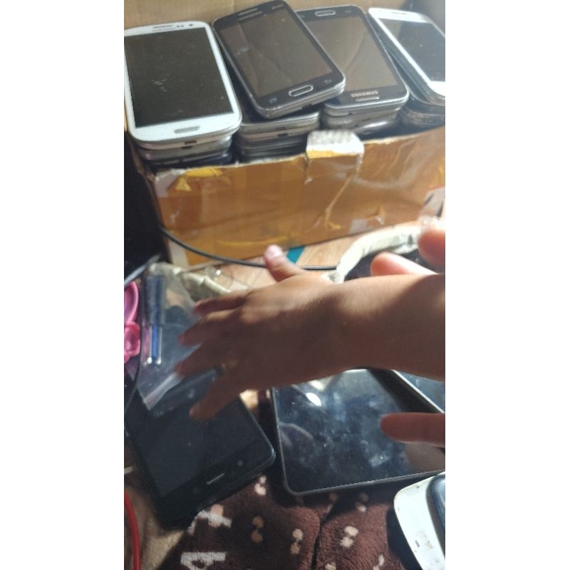 Xác lấy màn s7580,s7560,galaxy v Main đa số lên