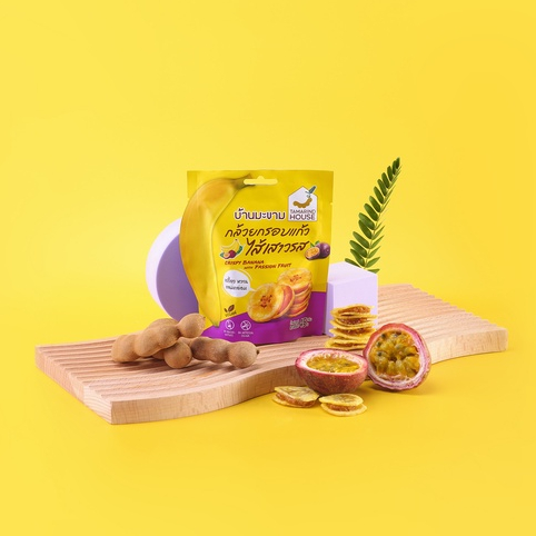 Snack chuối giòn Tamarind House kẹp mứt chanh leo 45g/90g - Crispy banana with passion fruit 45g/90g