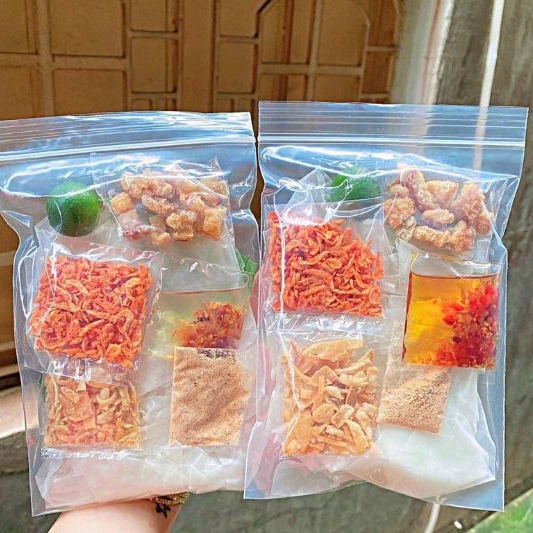 Set 2 bịch bánh tráng phơi sương dầu tỏi/satế tép tóp mỡ - dầu tỏi/satế khô gà tóp mỡ - dầu tỏi/satế khô bò tóp mỡ