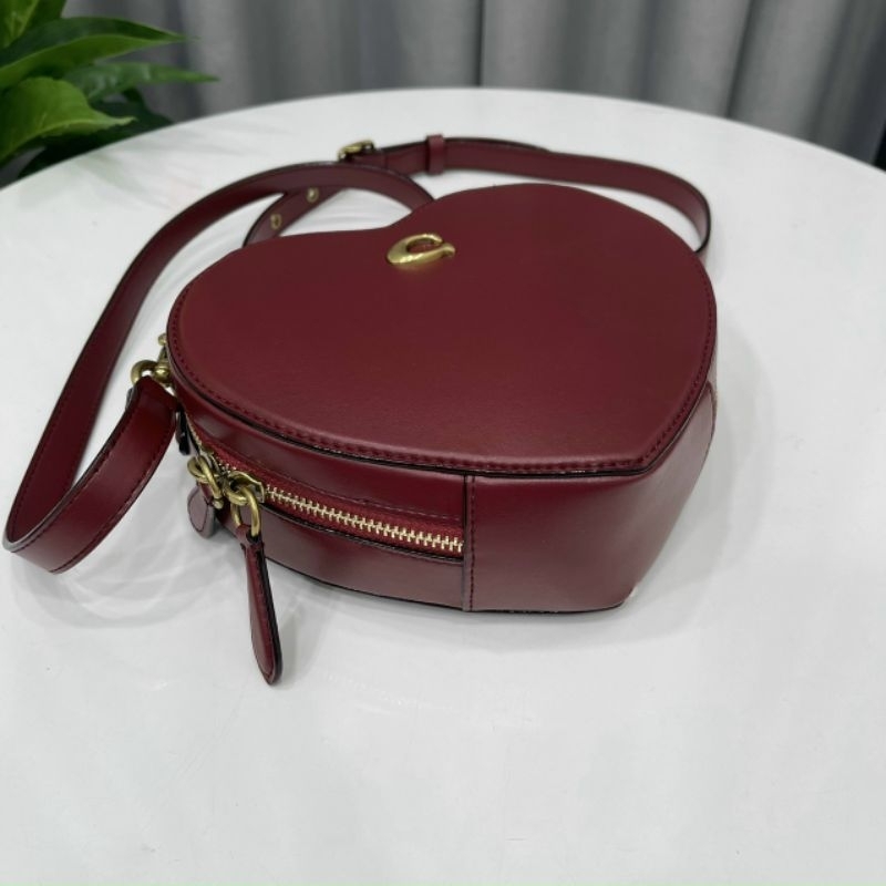 Túi C*oach trái tim da thật xinh xắn