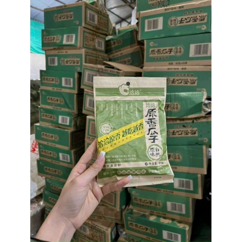 Hạt hướng dương nguyên vị Cha Cha 90g thùng 24 gói