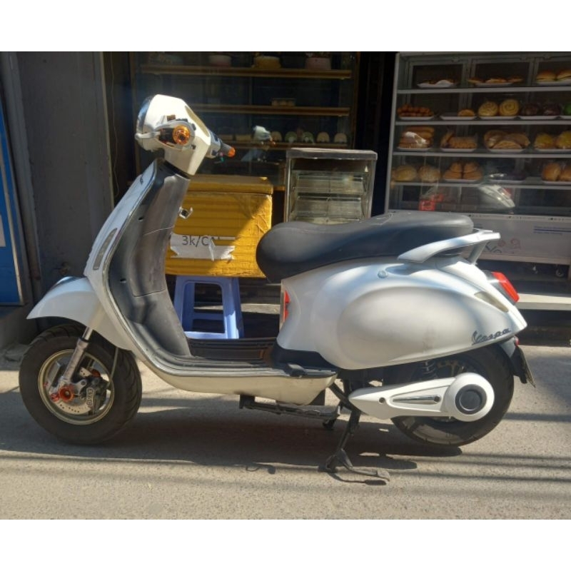 Xe máy điện vespa