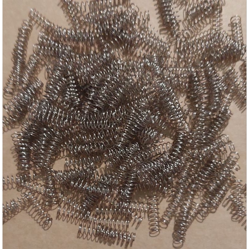 50 cái Lò xo phi 4mm dà 14mm, hàng bãi Nhật.