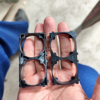 Khung đôi lắp cell 32650, 32700 (1 cái màu đen)